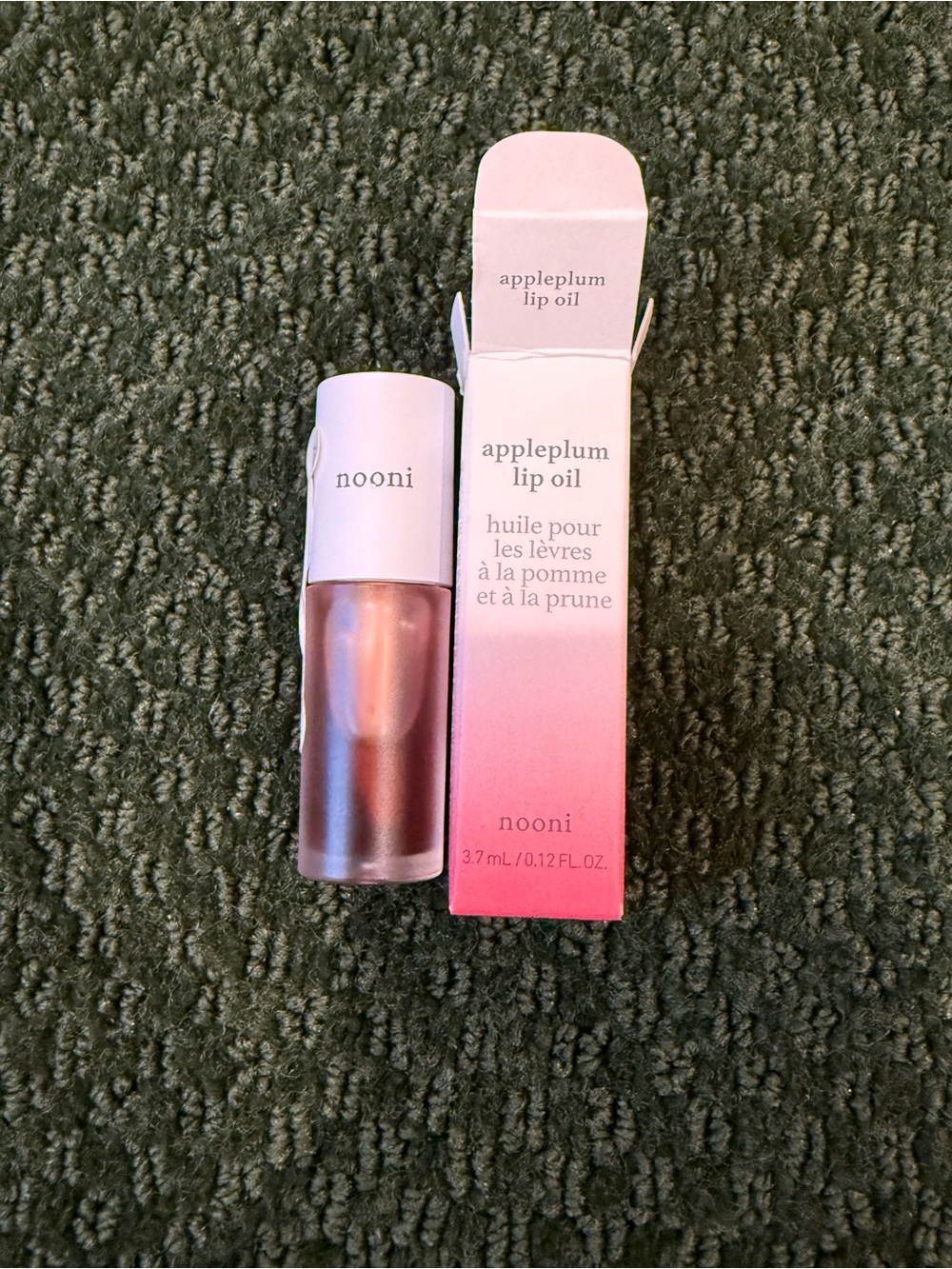 Nooni Appleplum Lip Oil in Shimmery Plum